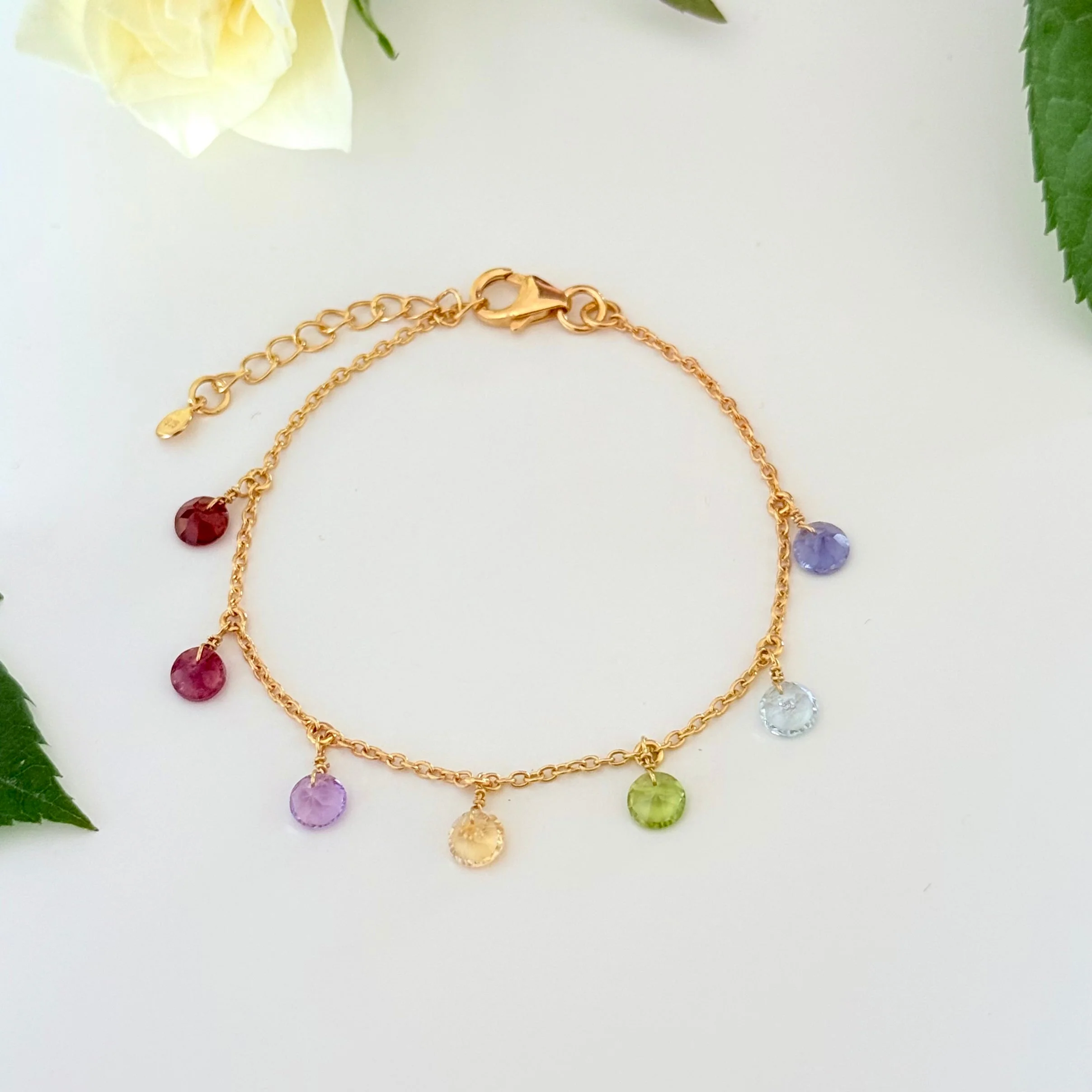 Adjustable Fine Bracelet with Seven Faceted Round Diamond Cut Gemstones in Vermeil Gold - Image 3