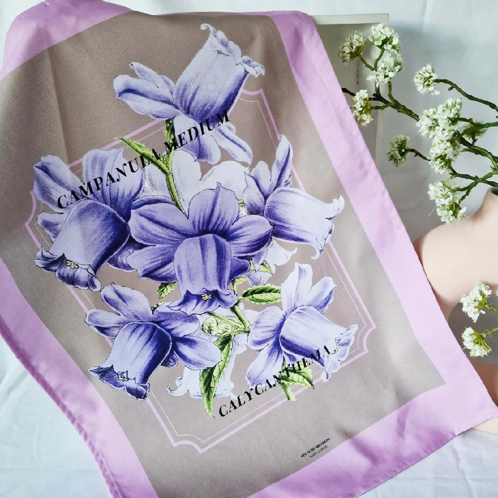 Bellflower Print Cotton Tea Towel in Pink and Beige - Image 3