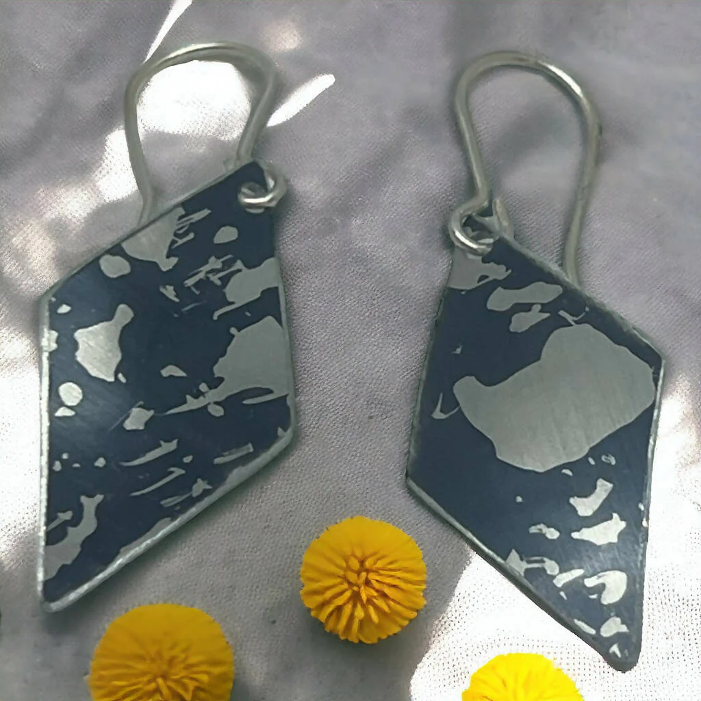 Billy Button Inspired Black Aluminium / Silver Earrings - Image 3