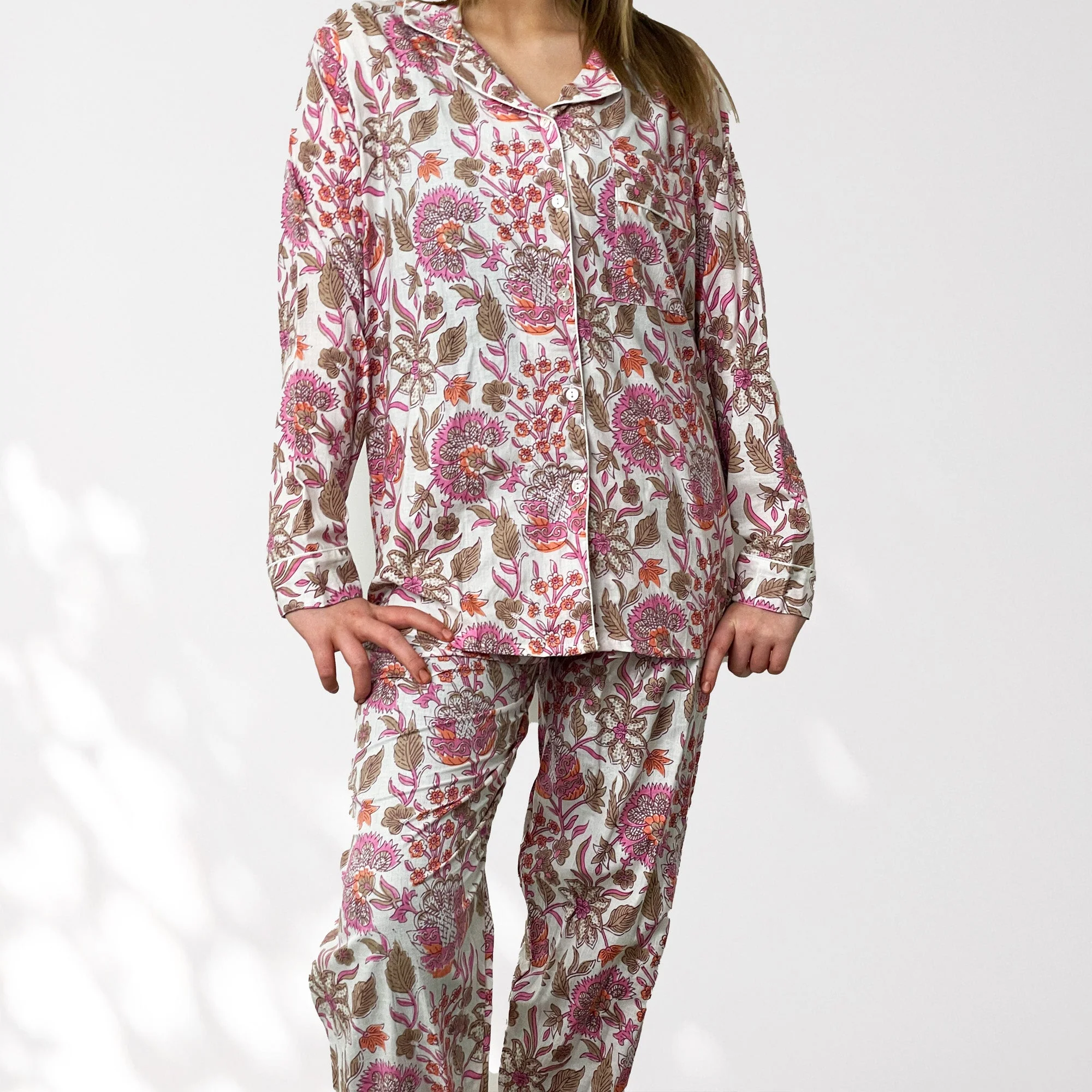 Block Print Floral 100% Cotton Long Pyjama Set in White and Pink - Image 2