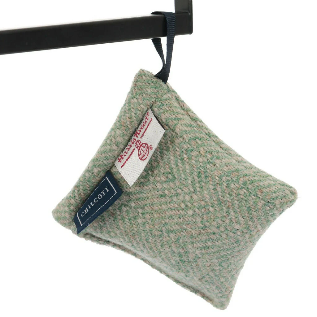 Chilcott Harris Tweed® Lavender Bags and Key Chains - Image 9