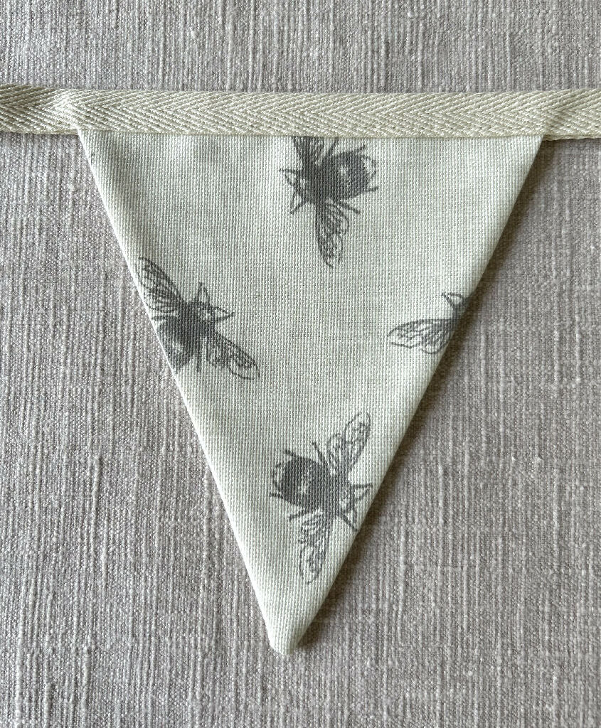 Country Bunting - Image 7