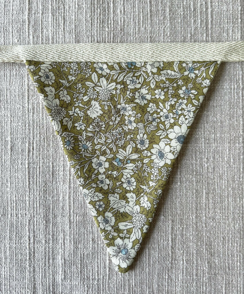 Country Bunting - Image 8