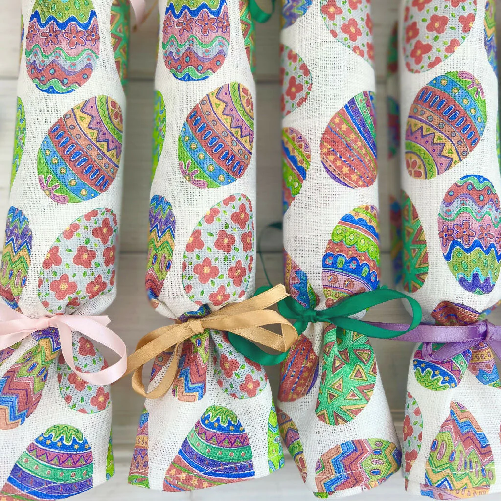 Easter Egg Linen Napkin Crackers - Image 2