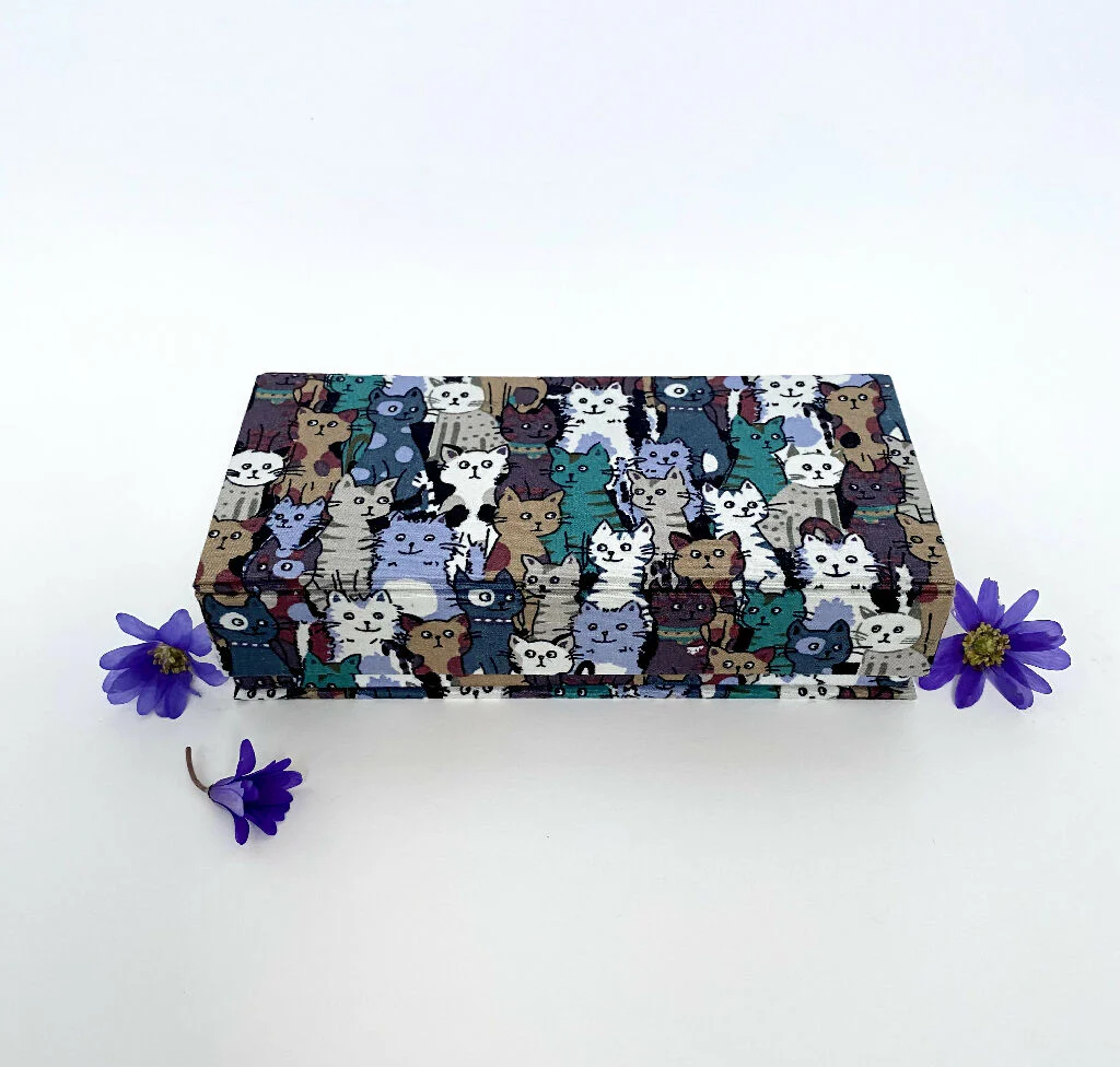 Handmade Cats Glasses Case | Multipurpose Fabric Box with Magnetic Closure | Gift Box - Image 5