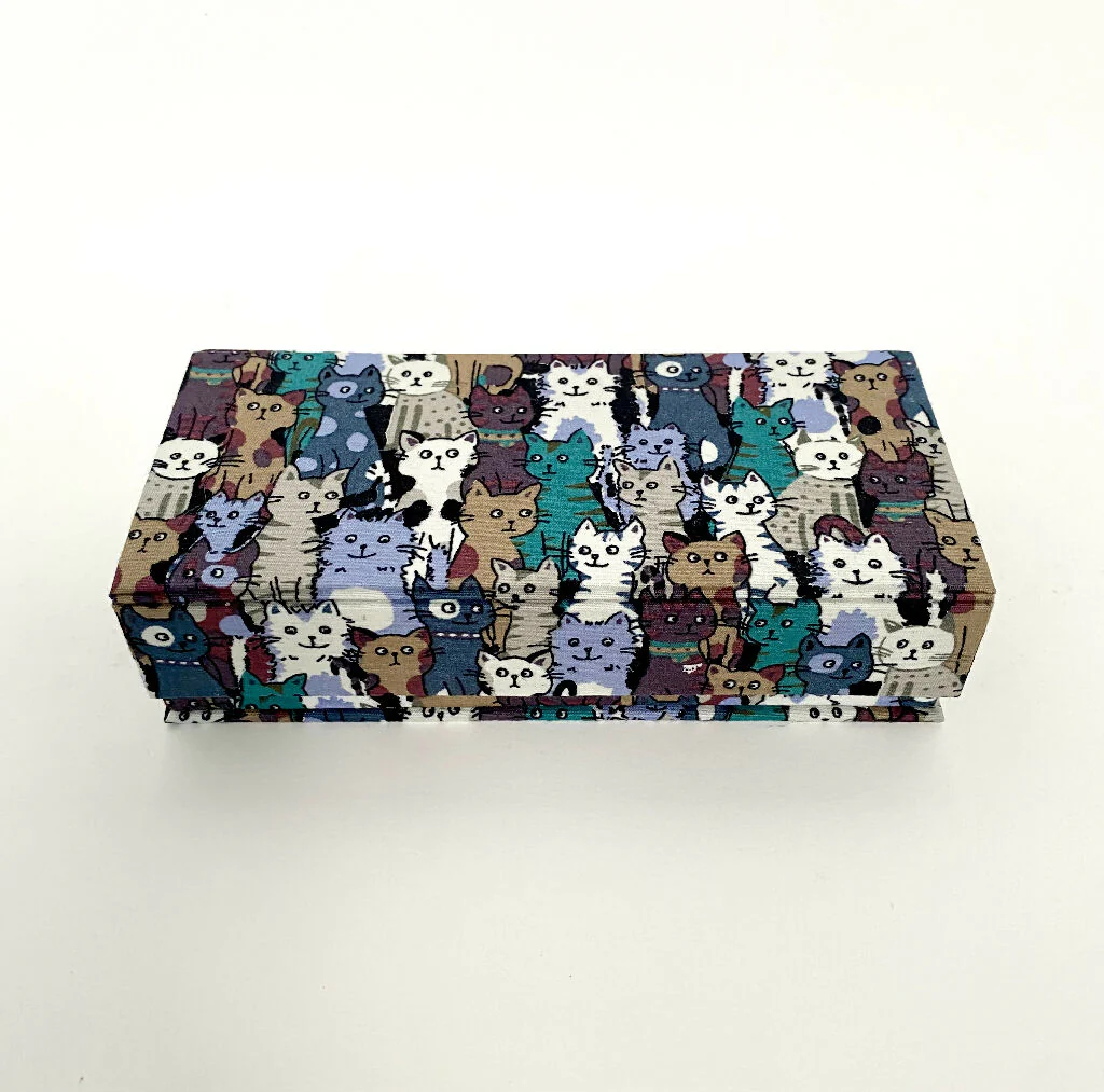 Handmade Cats Glasses Case | Multipurpose Fabric Box with Magnetic Closure | Gift Box - Image 6