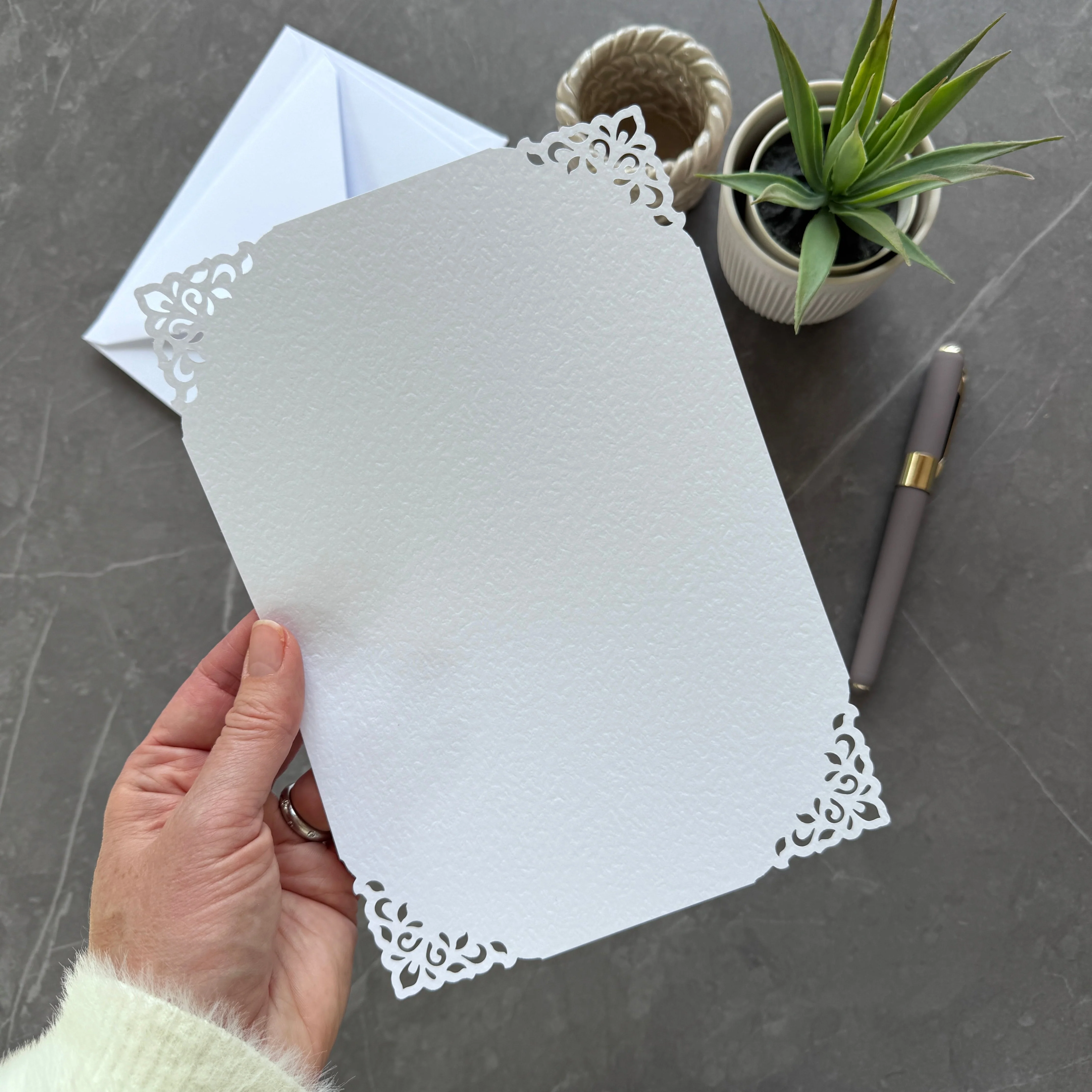 Laced Edged Writing Paper - Image 4