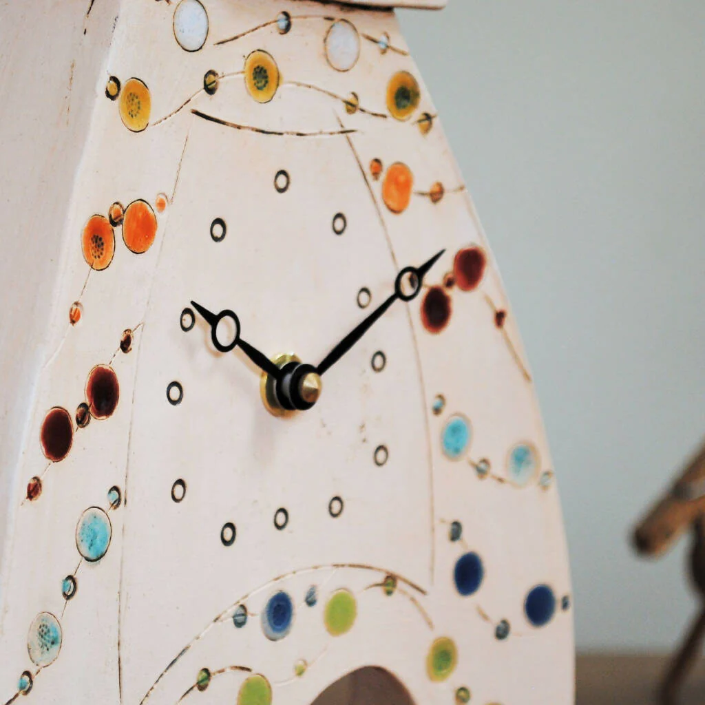 Large Mantel Clock with Pendulum and Rainbow Dots Design - Image 3