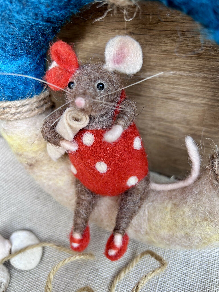 Needle-Felted Seaside Mouse in Red Polka Dot Swimsuit on Summer Coastal Wreath - Image 4