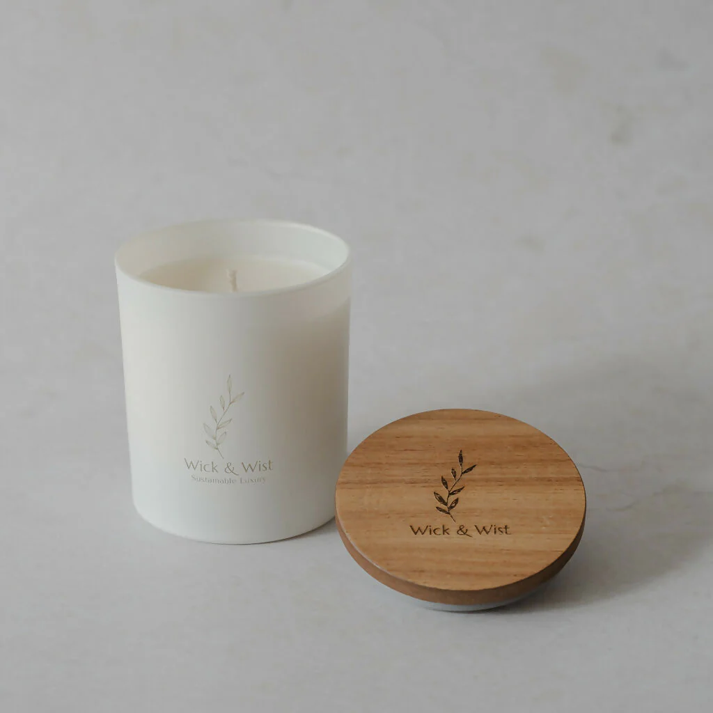 No. 02 Snug as a Bug Luxury Candle - Image 3