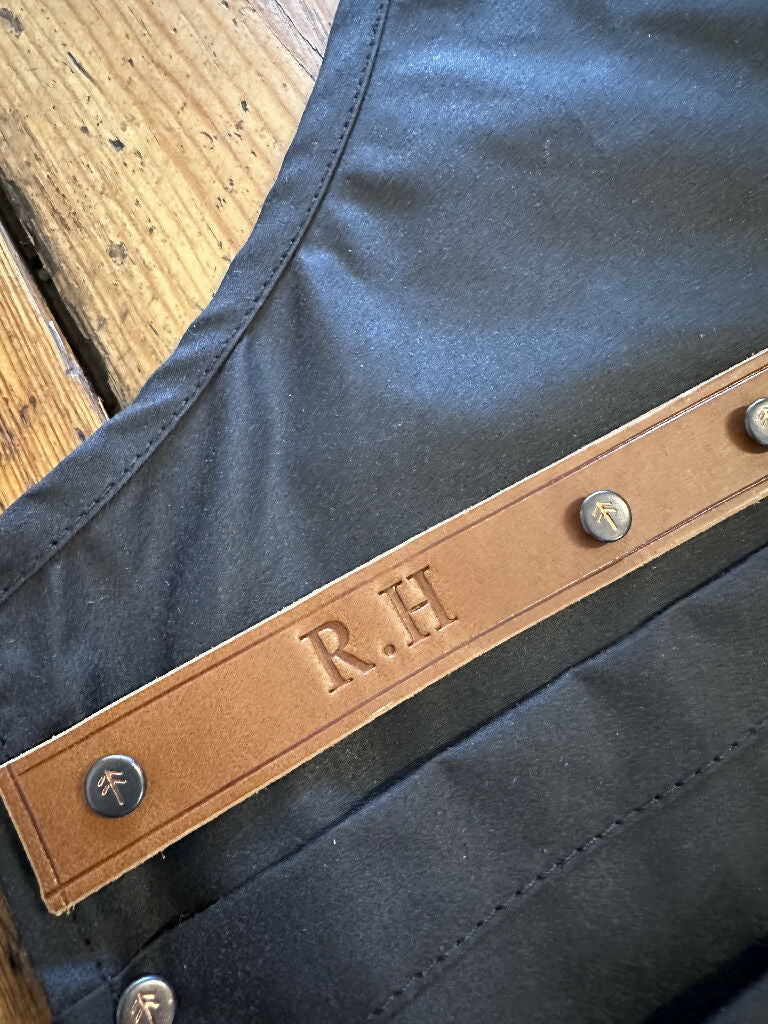 Original Full Bib Apron - Classic Waxed Cotton - Image 4