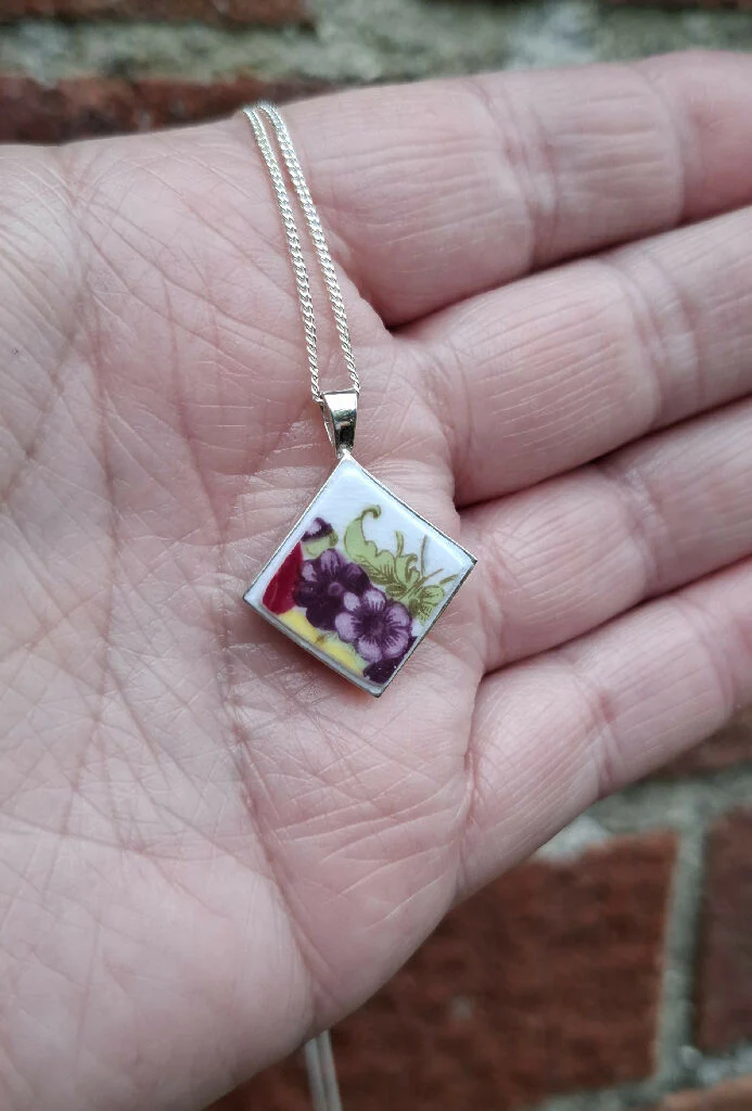 Pansy Broken China Pendant - Image 5