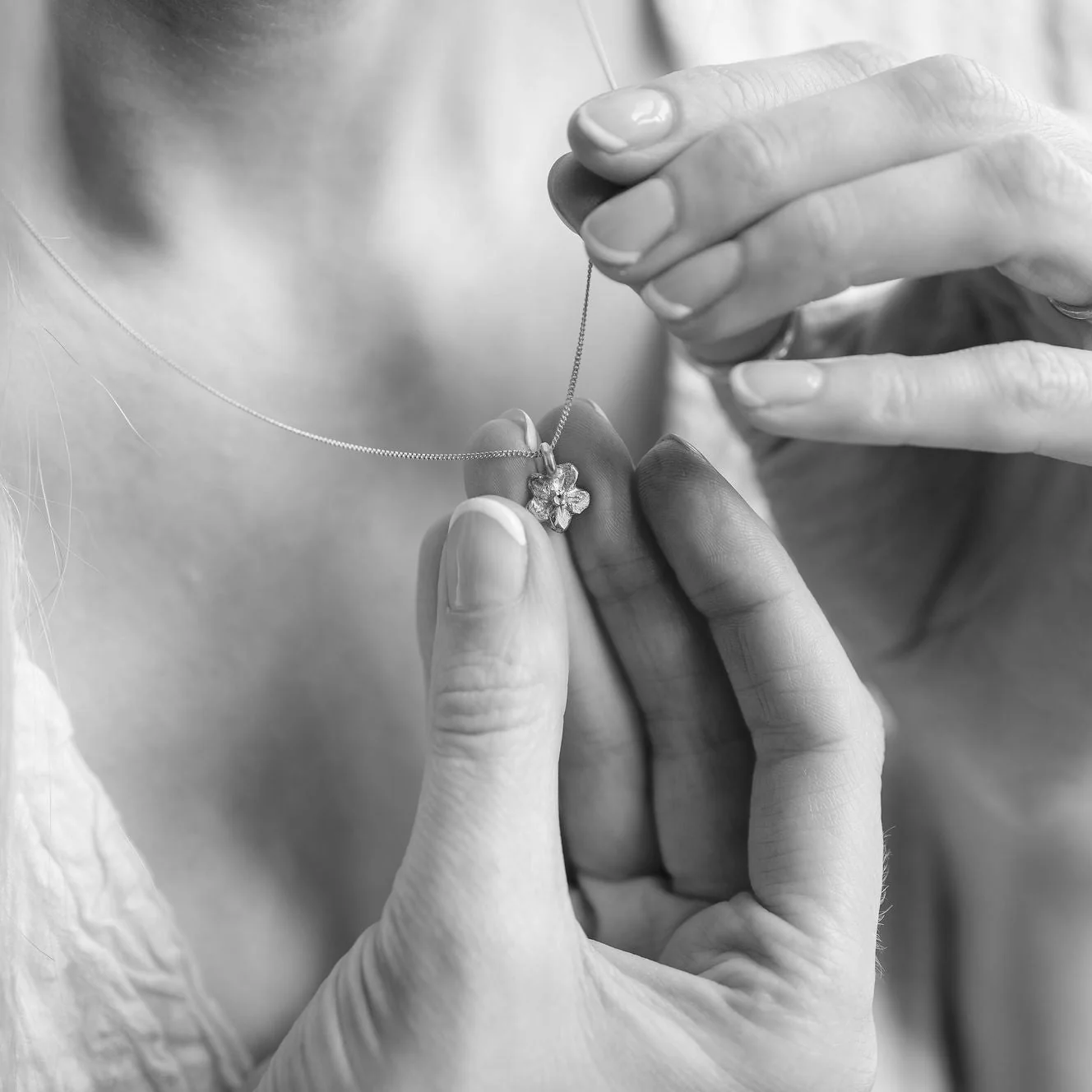 Sterling Silver Forget-me-knot pendant - Image 3