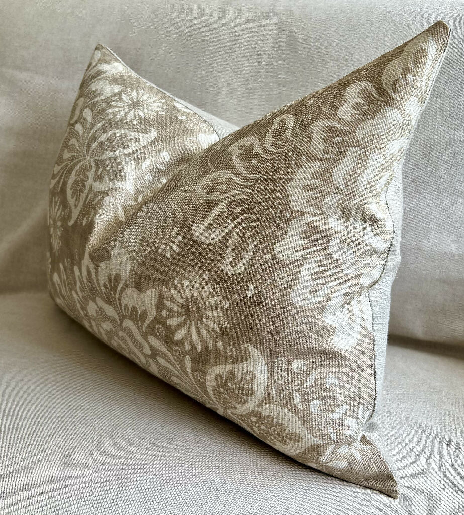 Vintage Floral Linen Cushion - Image 4