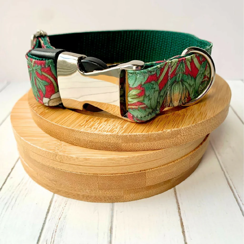 William Morris | "Strawberry Thief" | Dog Gift Set |5 Piece | Crimson - Image 6