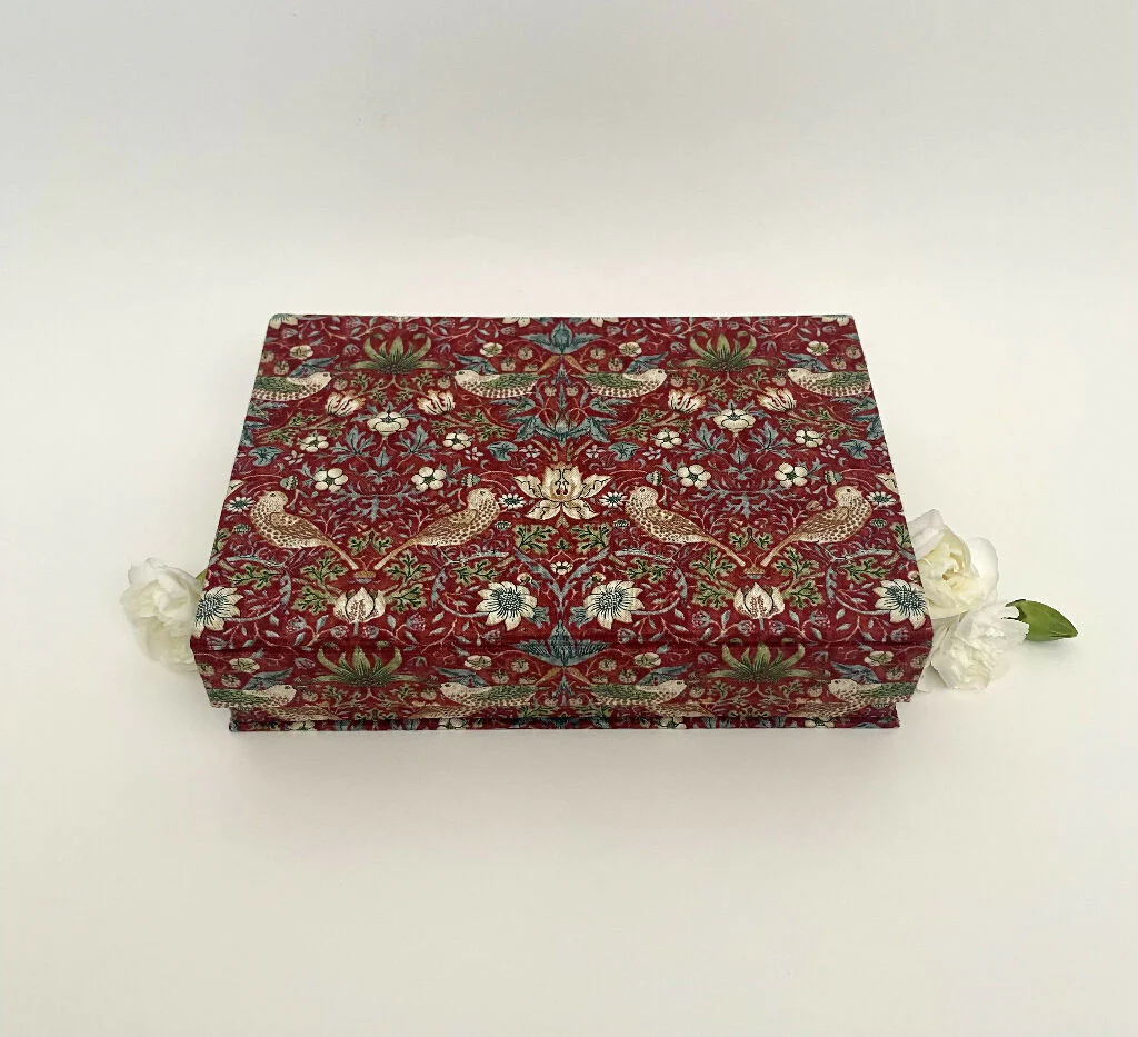 William Morris Strawberry Thief Trinket Box | Handcrafted Fabric Organiser | Arts and Crafts Movement Gift | Jewellery, Sewing, Stationery Storage Box - Image 4