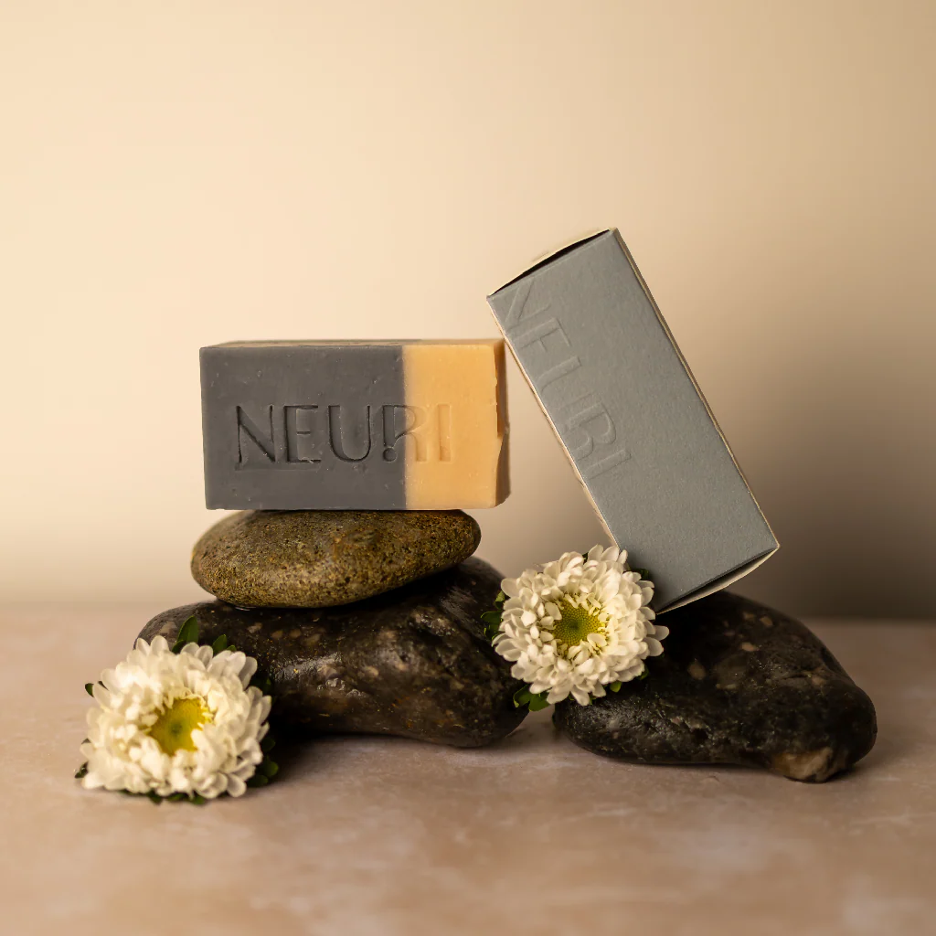 Willow Cedarwood & Neroli Body Wash Bar with Red Clay & Charcoal - Image 2